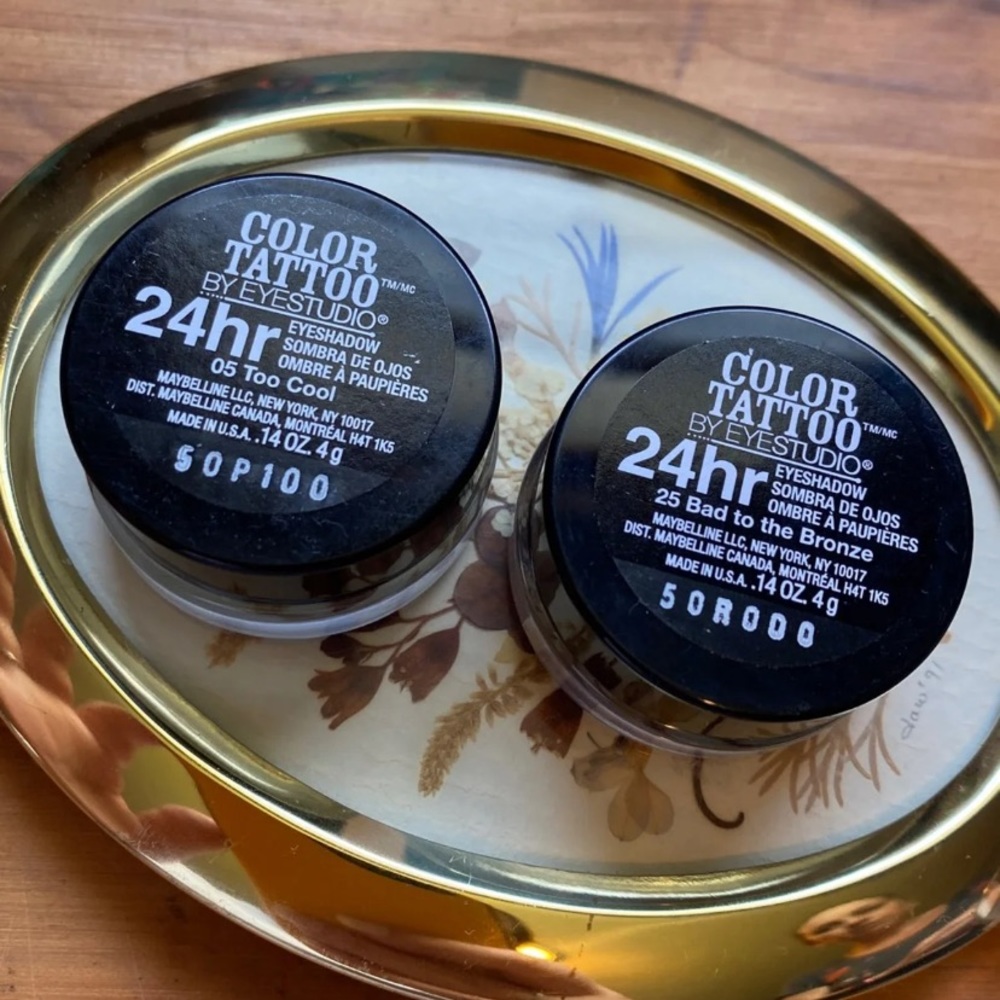 4/25$! Maybelline Color Tattoo 24 Hr Eyeshadow